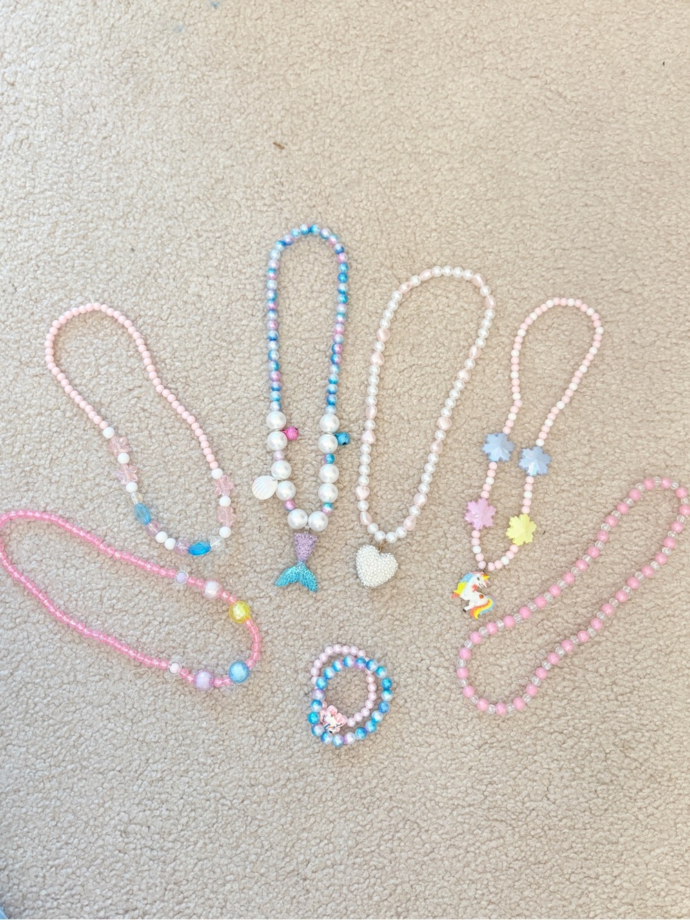 🤍Gitls Necklace & Bracelet Set🤍 6 piece and 2 bracelet